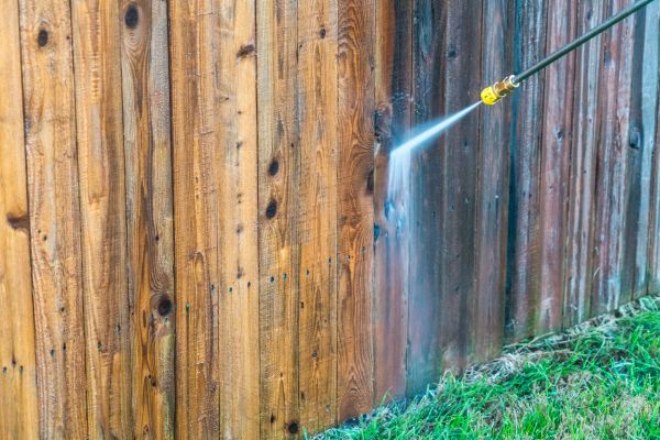 Cost of Fence Washing in Norwalk