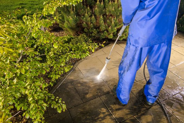 Cost of Hardscape Cleaning in Norwalk