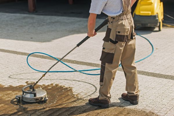 Cost of Townhouse Driveway Cleaning in Norwalk