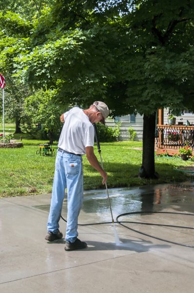 Cost of Driveway Concrete Cleaning in Norwalk