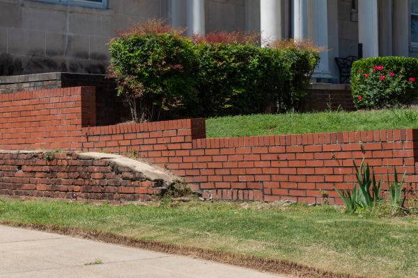 Cost of Retaining Wall Cleaning in Norwalk