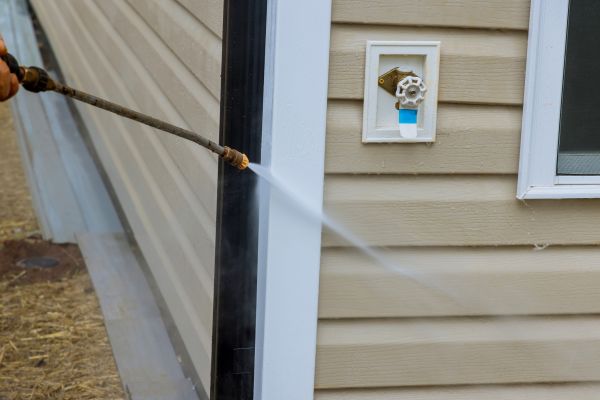 Cost of Vinyl Siding Cleaning in Norwalk